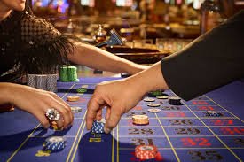 tambangtogel app showing live blackjack table with professional dealer